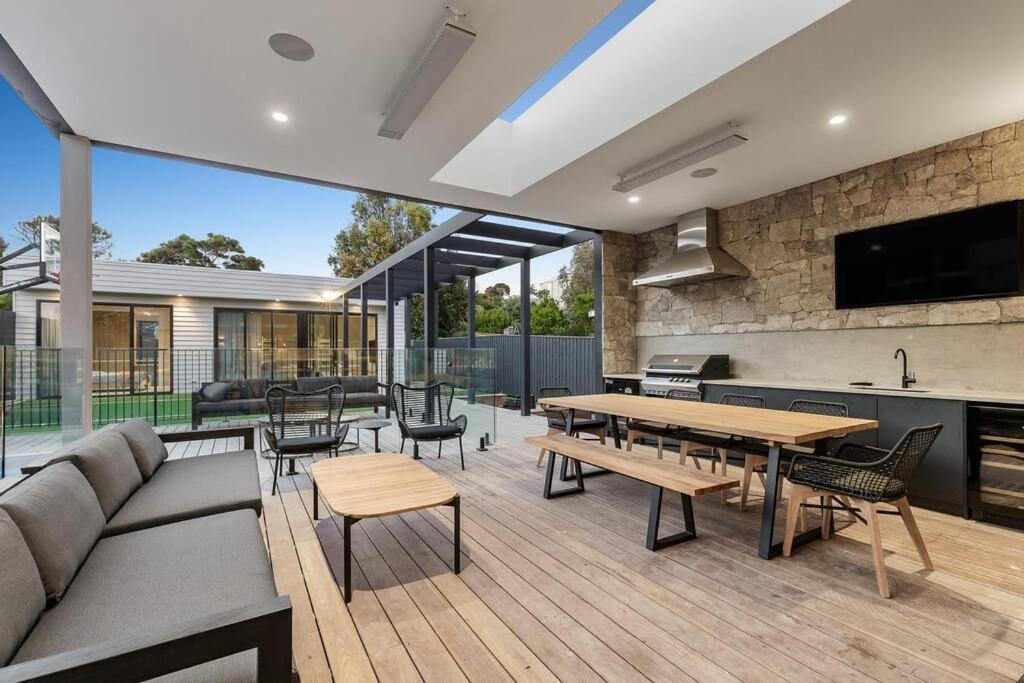 Kirks On Park - Brand New Luxury Home, Great Location Сорренто Экстерьер фото