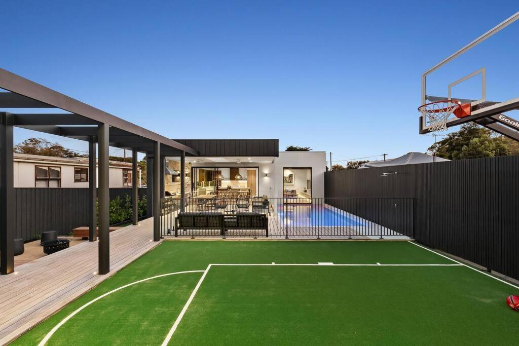 Kirks On Park - Brand New Luxury Home, Great Location Сорренто Экстерьер фото