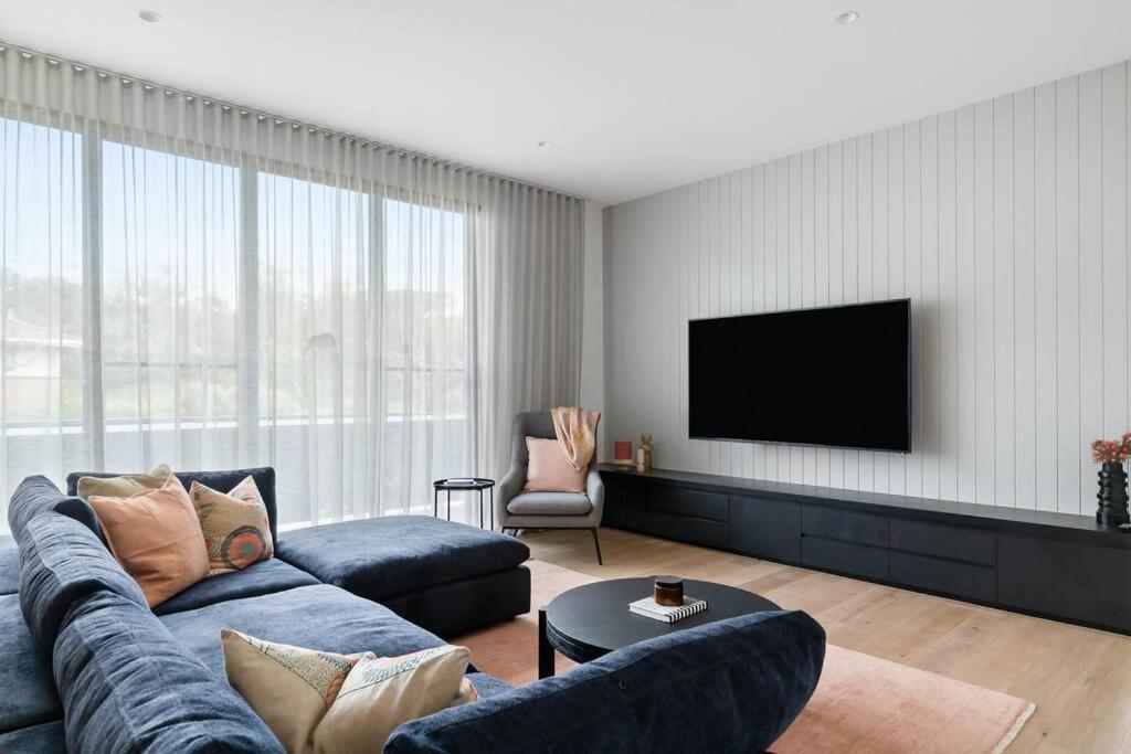 Kirks On Park - Brand New Luxury Home, Great Location Сорренто Экстерьер фото